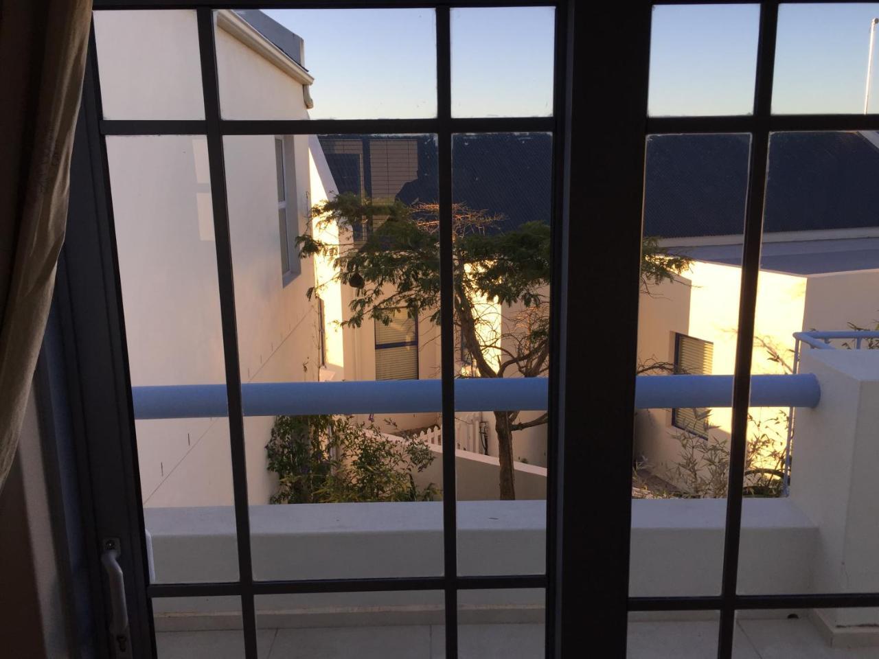 Perfect 10 - 10 To 13 Sleeper Luxury Holiday Home Breakage Deposit Of R2500 Per Weekend Lease Langebaan Dış mekan fotoğraf